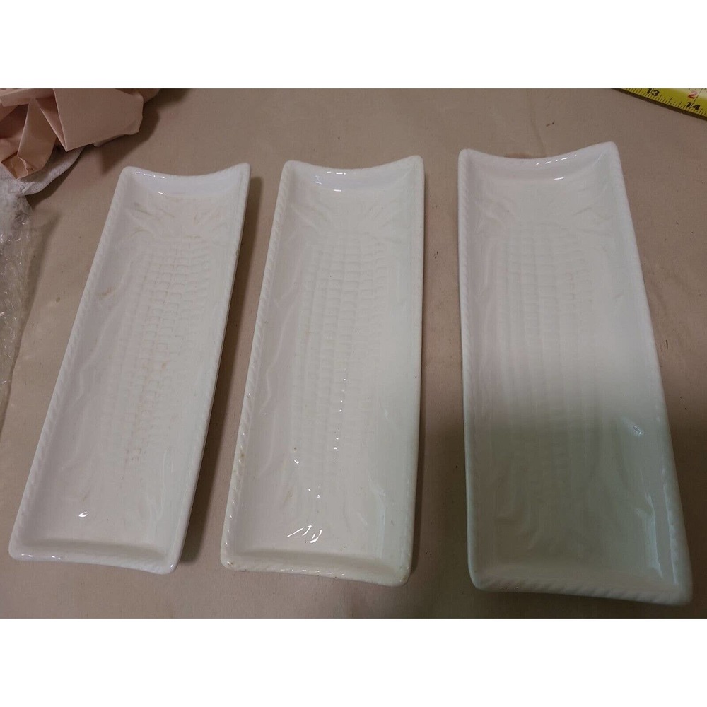 Vintage White Ceramic Corn Cob Plates Holders Set of 3